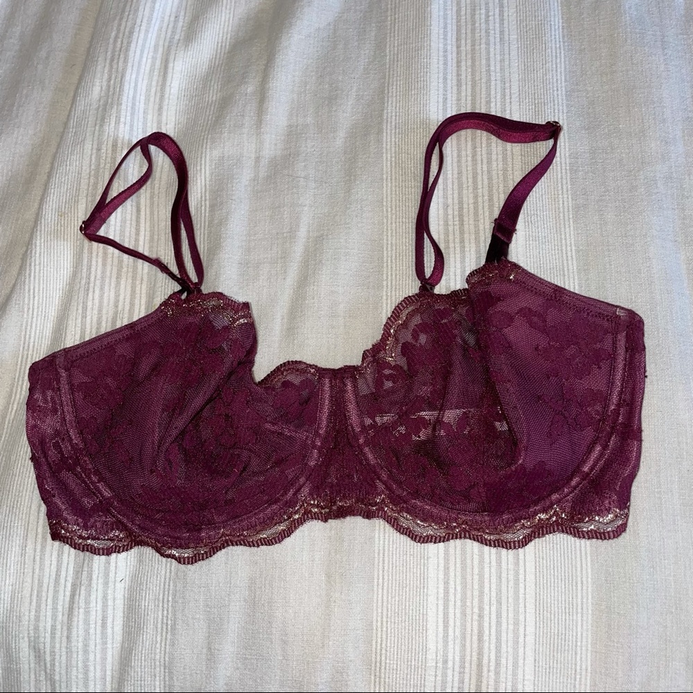Victoria’s Secret Lace Plum / Purple / Red Unlined Lace Demi Push Up Bra